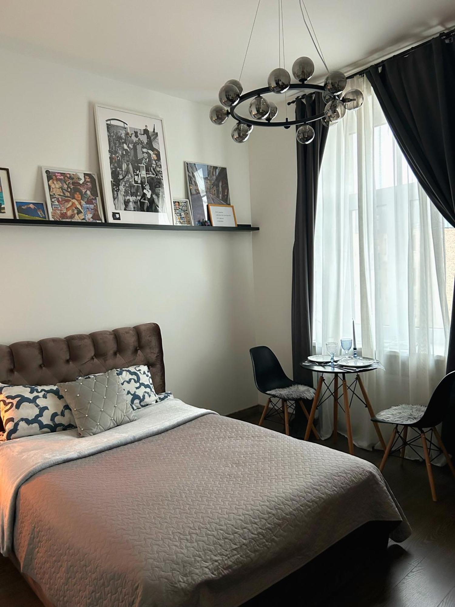 Bonnie & Clyde'S Hideout Apartment Riga Ngoại thất bức ảnh